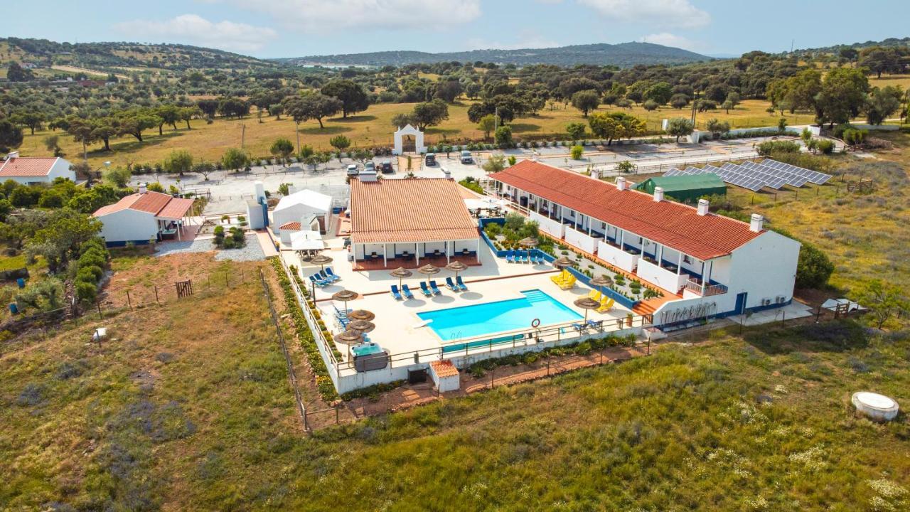 Monte Da Cabeca Gorda Bed & Breakfast Alcáçovas Екстериор снимка